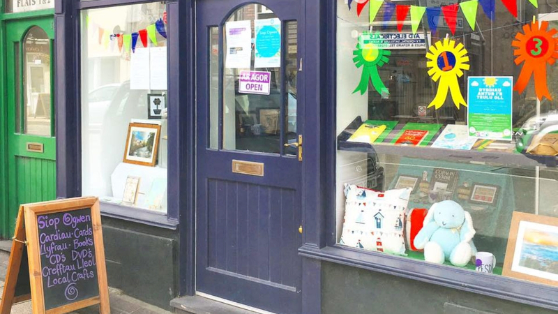 Siopau llyfrau Cymraeg / Cymraeg bookshops
